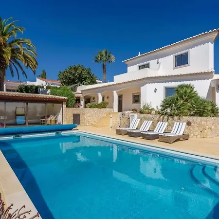 Handsome With Pool And Bbq Area Ferienhaus